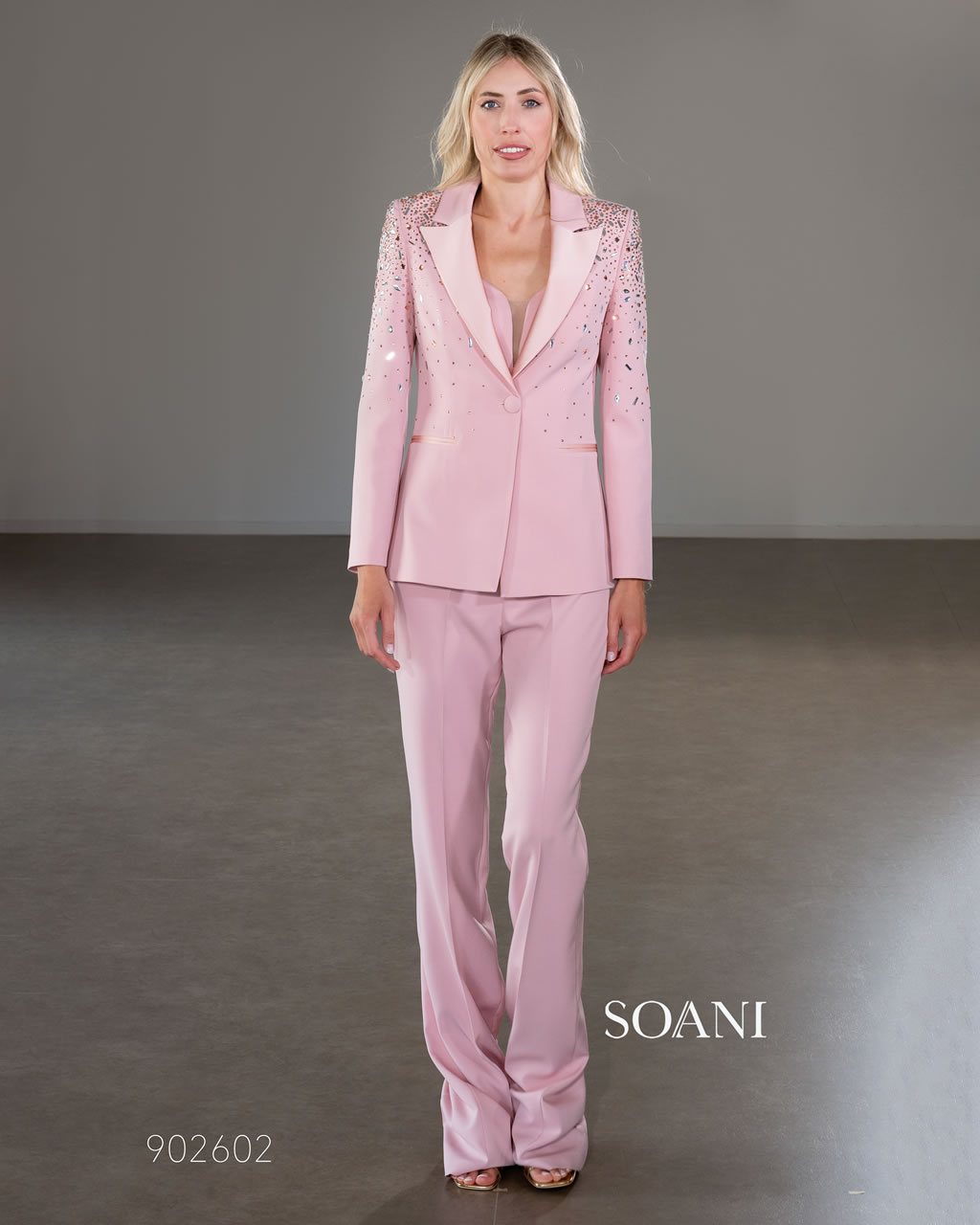 902602 GIACCA + TOP + PANTALONE